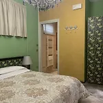 Cortiletto D'alba Con Ristorante Konukevi 3*