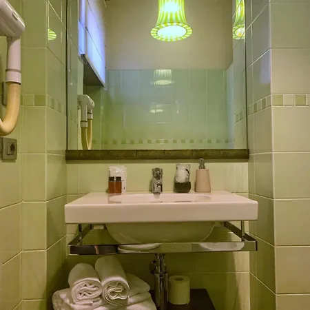 Cortiletto D'alba Con Ristorante