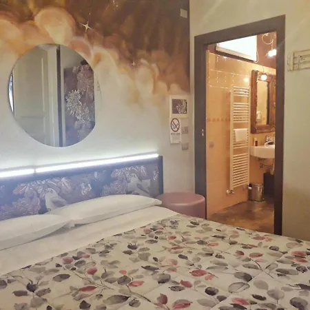 Cortiletto D'alba Con Ristorante Vendégház Alba