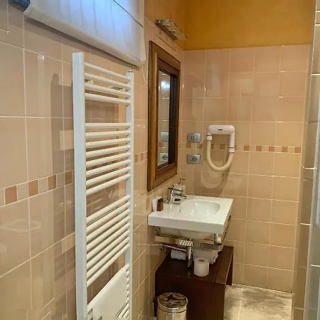 Guest house Cortiletto D'alba Con Ristorante *