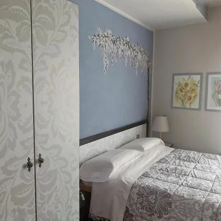 Cortiletto D'alba Con Ristorante Guest house