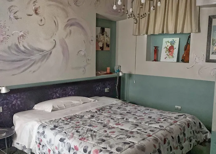 Cortiletto D'alba Con Ristorante 3* Alba (Piedmont)