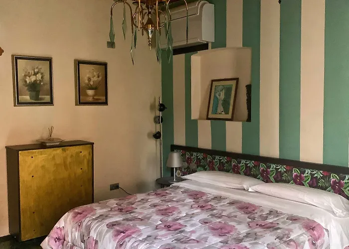 Cortiletto D'alba Con Ristorante Guest house